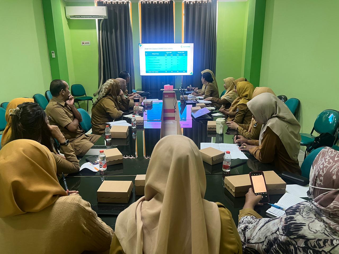Rakor dan Advokasi Kesling Dalam Rangka Sosialisasi Persiapan Pelaksanaan SKAMRT, SKUDR Di Pemukiman dan POSS Rumah Tangga Tahun 2026